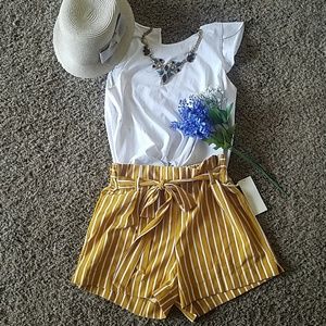 🌻NWT Boutique High-waisted shorts🌻